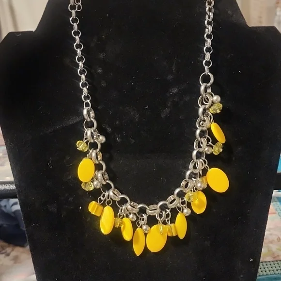 Jewelry - Picture 3 of 3